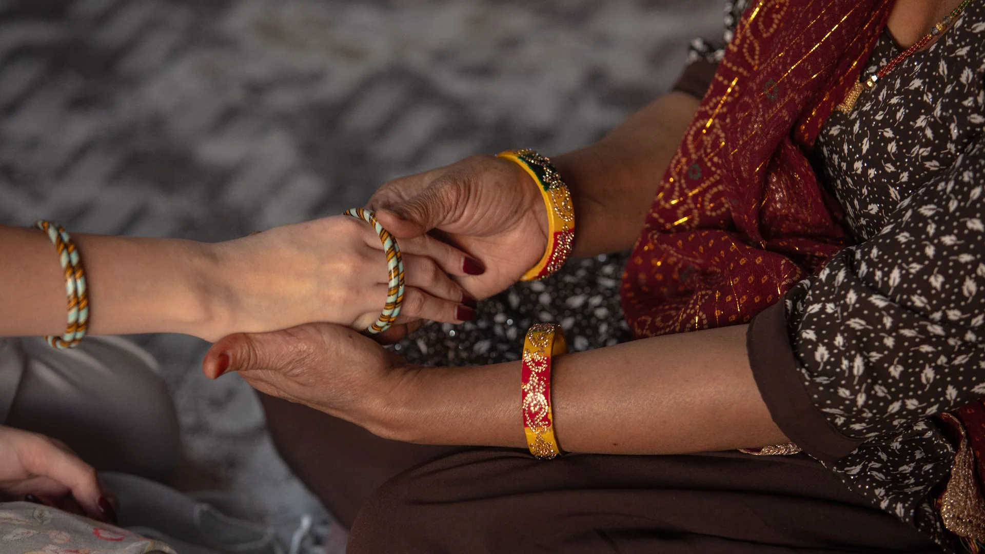 jaial p0069 back to the roots women wearing the bangles.16x9